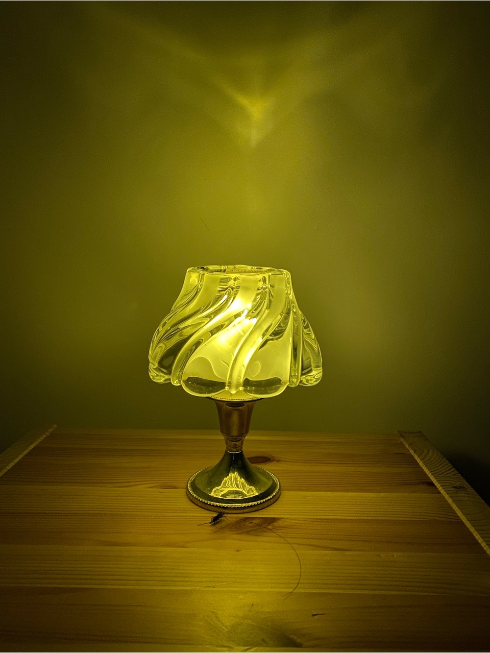 Victorian style vintage-inspired fairy lamp candle holder